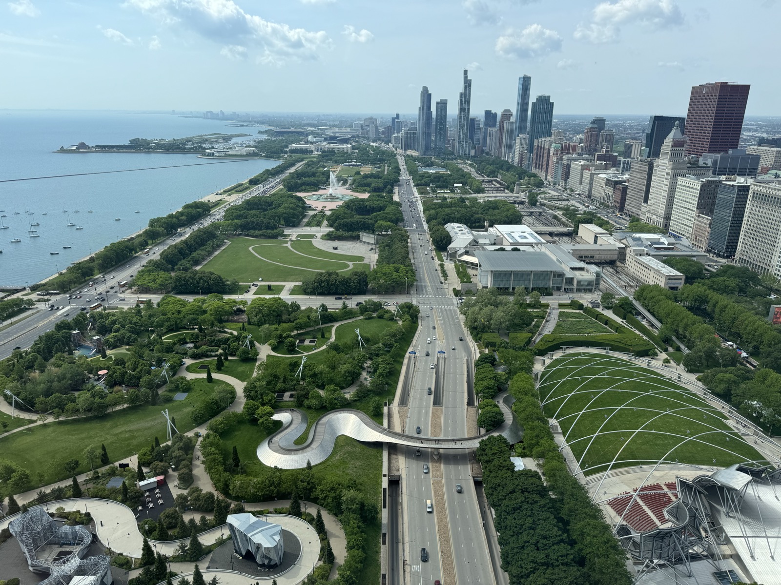 Aerial view of Chicago&rsquo;s lakefront and skyline